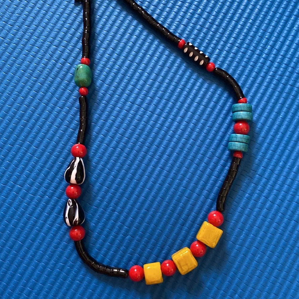 Colorful and black Beaded triple Necklace - Picture 14 of 17